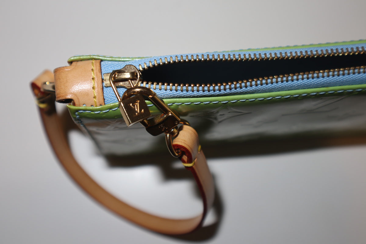 Louis Vuitton Lexington Vernis Green Pochette Bag | Authentic Vintage Y2K